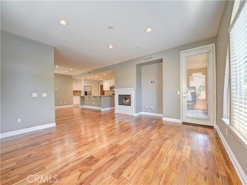 135  Pathway  , Irvine, CA