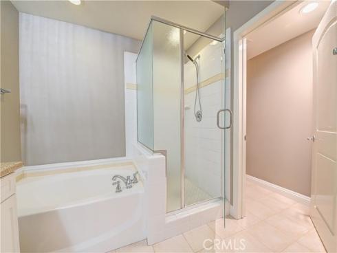 135  Pathway  , Irvine, CA