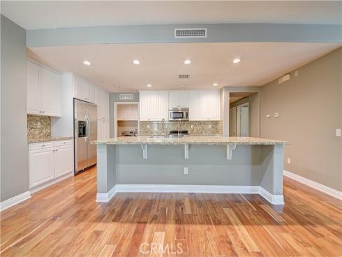 135  Pathway  , Irvine, CA