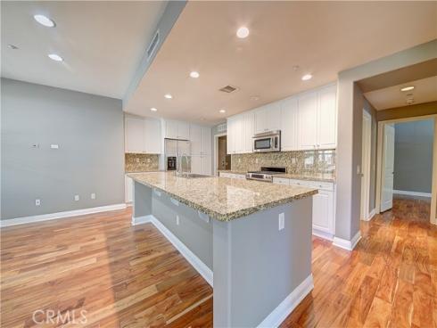 135  Pathway  , Irvine, CA