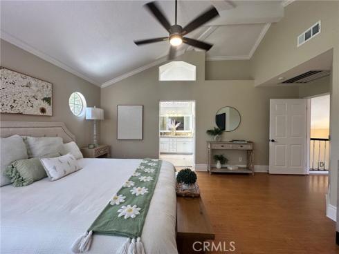6 Aprilla , Irvine, CA