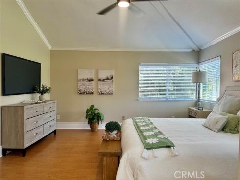 6 Aprilla , Irvine, CA