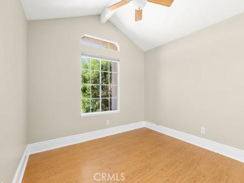6 Aprilla , Irvine, CA