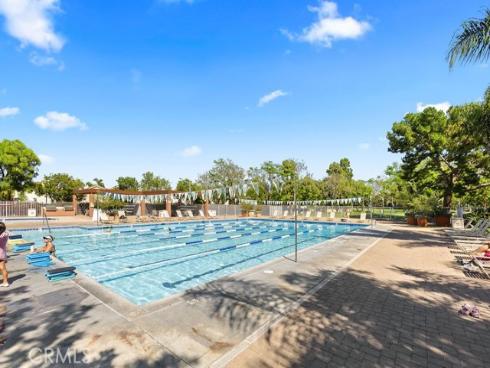 6 Aprilla , Irvine, CA