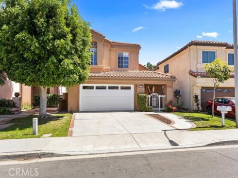 6  Aprilla  , Irvine, CA