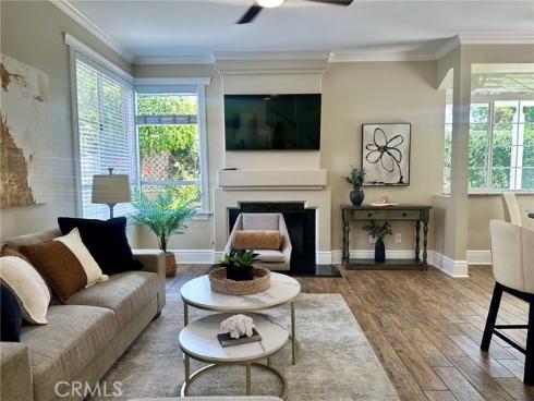 6 Aprilla , Irvine, CA