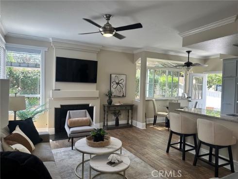 6 Aprilla , Irvine, CA