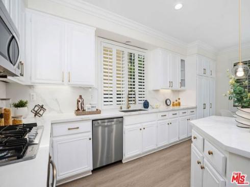 17 Mount Vernon , Irvine, CA