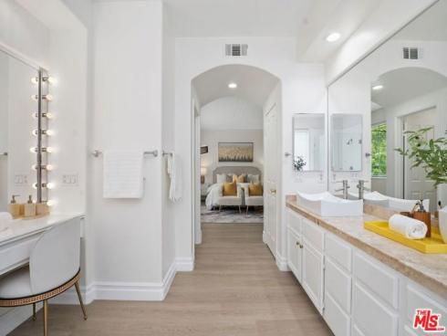 17 Mount Vernon , Irvine, CA