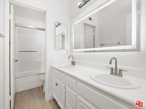 17 Mount Vernon , Irvine, CA