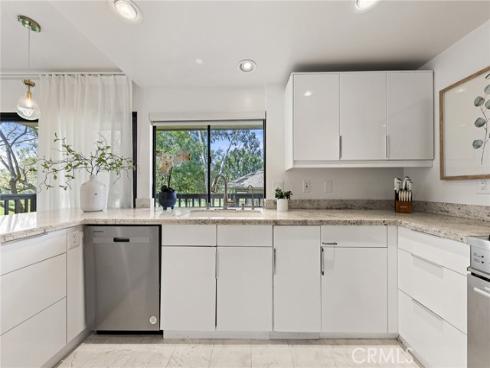 38  Arboles  , Irvine, CA