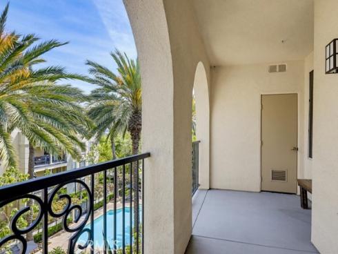 2448 Watermarke , Irvine, CA