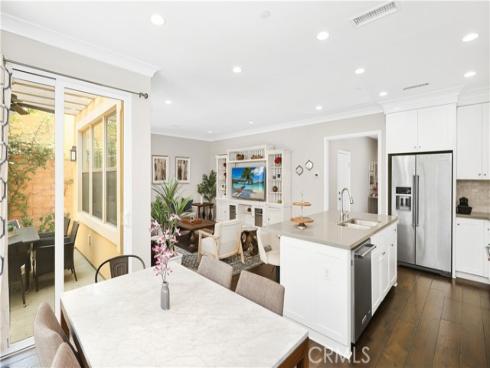 231 Rodeo , Irvine, CA