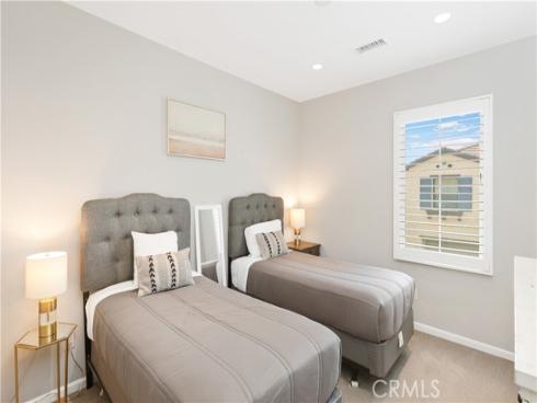 231 Rodeo , Irvine, CA