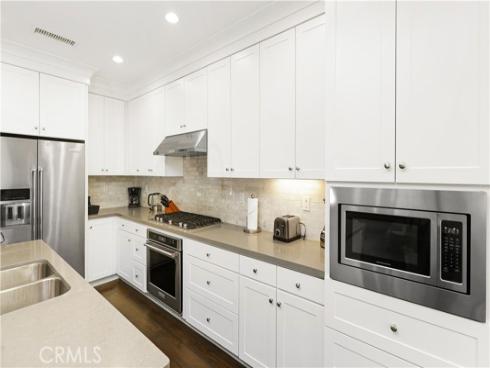 231 Rodeo , Irvine, CA