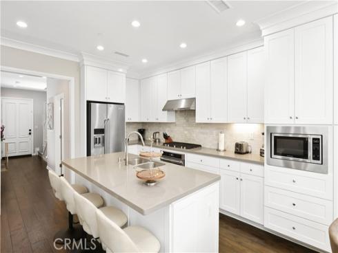 231 Rodeo , Irvine, CA