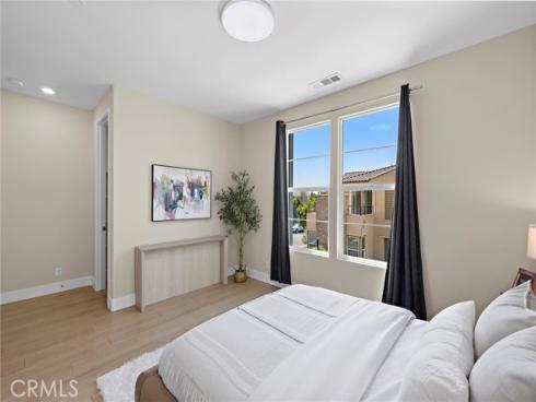 77 Pelican , Irvine, CA