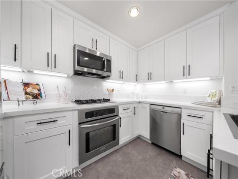 191 Lockford , Irvine, CA