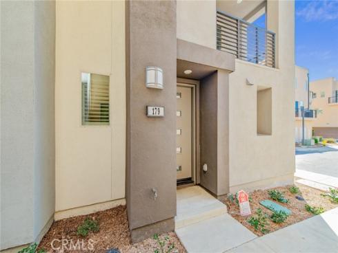 179 Cadence , Irvine, CA