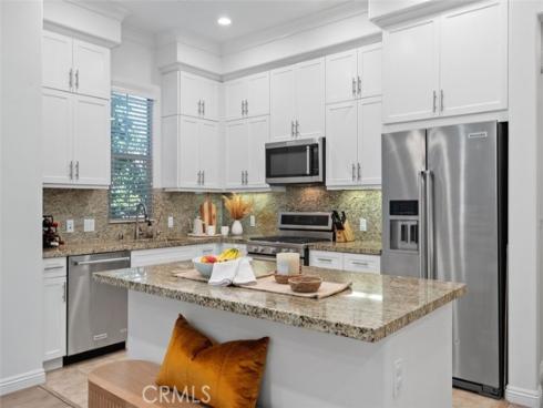 102  Capricorn  , Irvine, CA