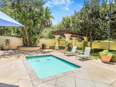 32 Perennial , Irvine, CA