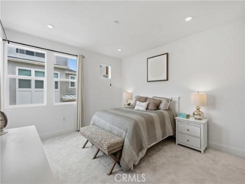 208 Yerba , Irvine, CA
