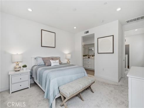 208 Yerba , Irvine, CA