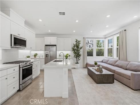 208 Yerba , Irvine, CA