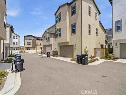 208 Yerba , Irvine, CA