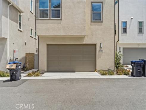 208 Yerba , Irvine, CA