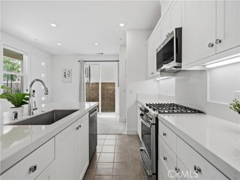 208 Yerba , Irvine, CA