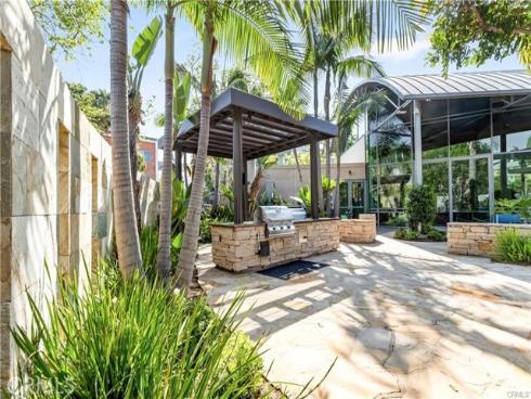 1304  Nolita  , Irvine, CA