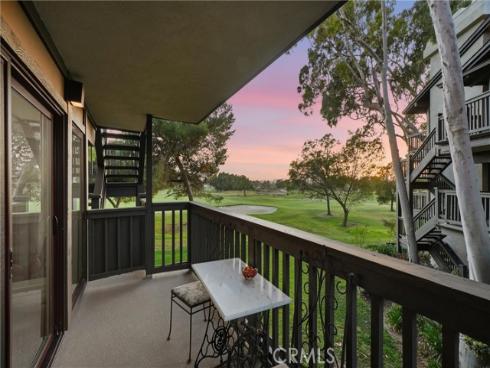 11 Las Brisas 6 , Irvine, CA