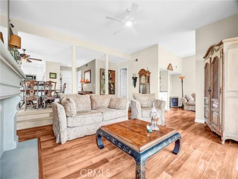 11 Las Brisas 6 , Irvine, CA