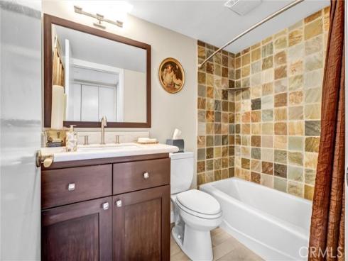 11 Las Brisas 6 , Irvine, CA