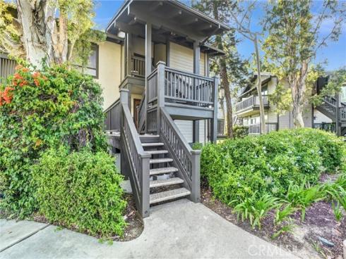 11 Las Brisas 6 , Irvine, CA