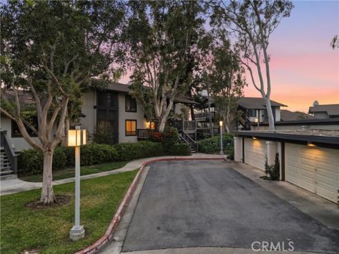 11 Las Brisas 6 , Irvine, CA
