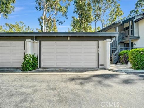 11 Las Brisas 6 , Irvine, CA