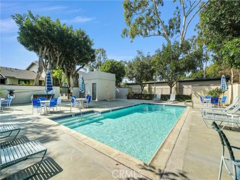 11 Las Brisas 6 , Irvine, CA