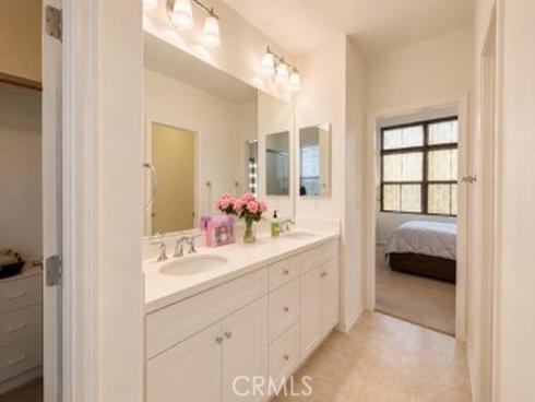 66 Overbrook , Irvine, CA