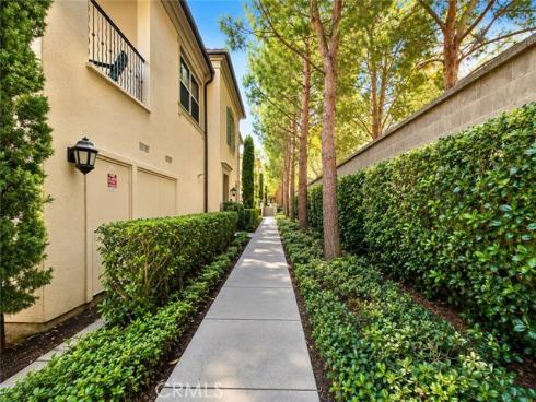 66 Overbrook , Irvine, CA