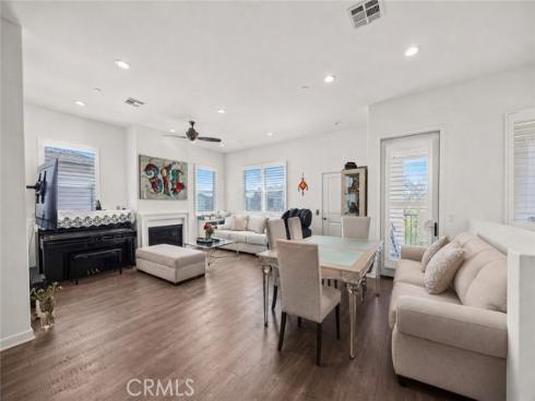156 Follyhatch , Irvine, CA