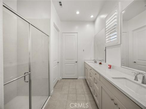 156 Follyhatch , Irvine, CA