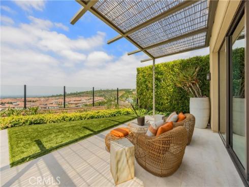 137  Prestigo  , Irvine, CA