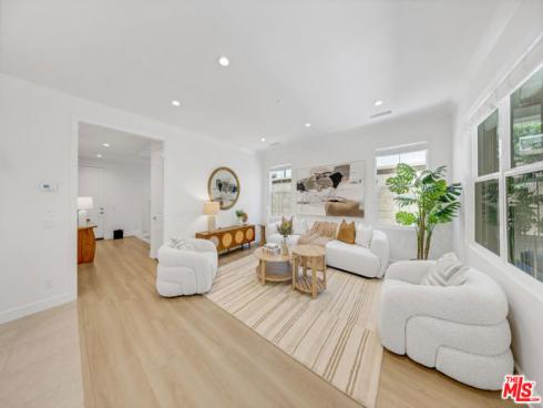 116 Mistletoe , Irvine, CA