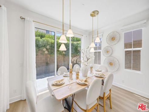 116 Mistletoe , Irvine, CA