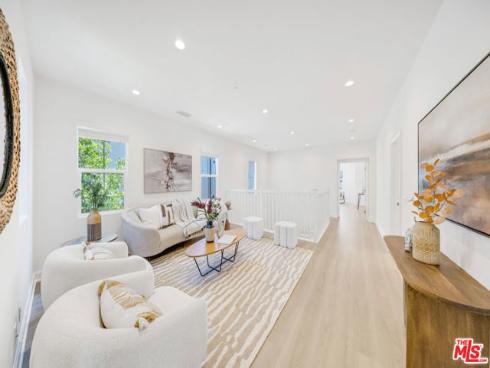 116 Mistletoe , Irvine, CA