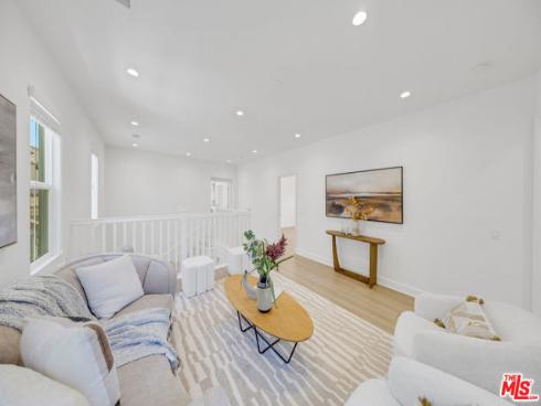 116 Mistletoe , Irvine, CA