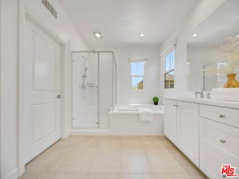 116 Mistletoe , Irvine, CA
