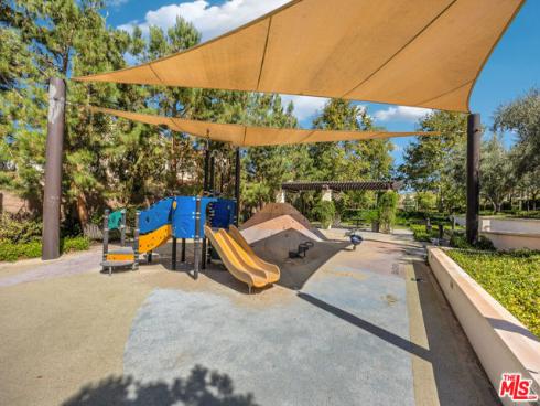 116 Mistletoe , Irvine, CA